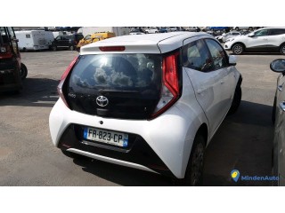 TOYOTA   AYGO FR-823-CP