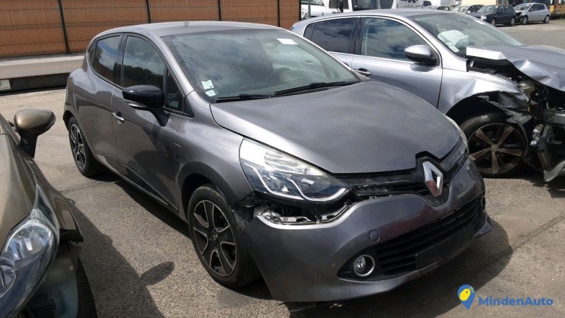 renault-clio-dw-464-yx-big-1