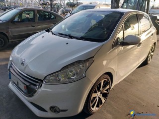 PEUGEOT 208 1.6 HDI 92 FELINE Réf : 335370