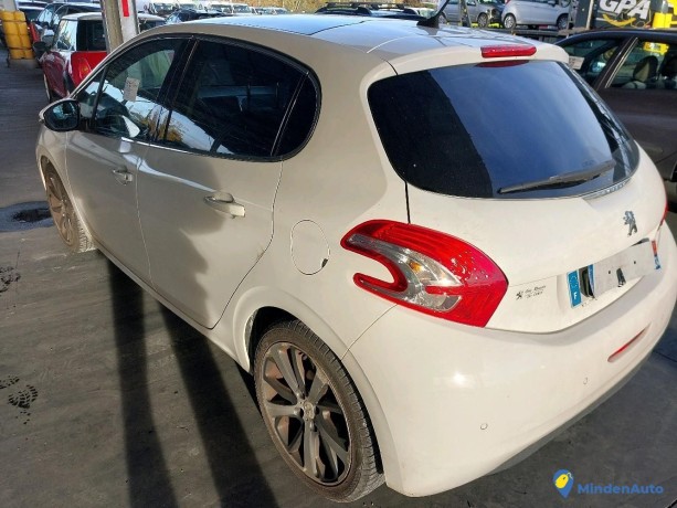 peugeot-208-16-hdi-92-feline-ref-335370-big-1