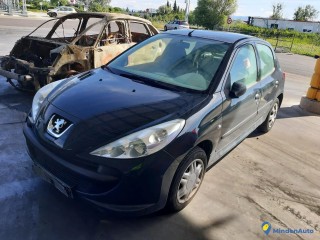 PEUGEOT 206 + 1.4 HDI 70 URBAN Réf : 329239