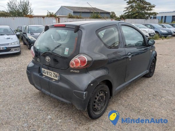 toyota-aygo-10i-12v-68cv-non-clim-big-3