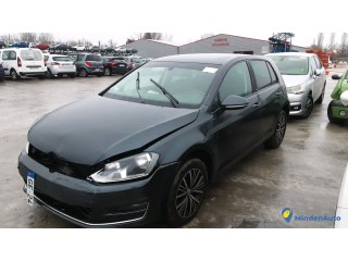 VOLKSWAGEN  GOLF  GE-240-EZ