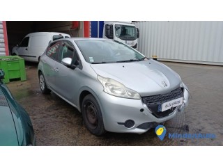 PEUGEOT 208 1 PHASE 1  CARACTÉRISTIQUES Référence du véhicule 12461565