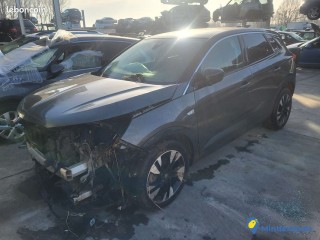 Opel grandland X turbo 130cv accidentée