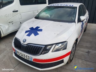 Skoda octavia 1,6 tdi 116cv accidentée