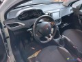 peugeot-208-12i-puretech-82-style-essence-small-4