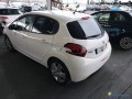 peugeot-208-12i-puretech-82-style-essence-small-0