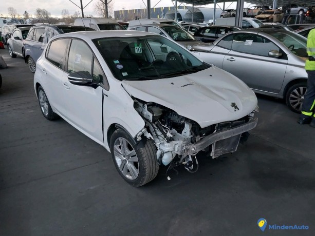 peugeot-208-12i-puretech-82-style-essence-big-3