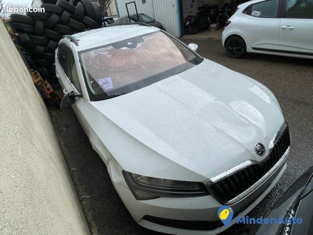 skoda-superb-combi-20l-tdi-150-ch-endommage-carte-grise-ok-big-1