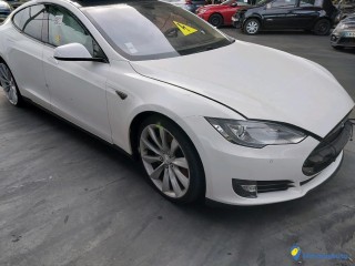 TESLA MODEL S 60 - ÉLECTRIQUE