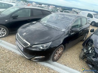 PEUGEOT 308 1.2 PureTech 130