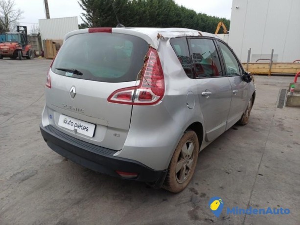 renault-scenic-3-phase-1-12521921-big-2