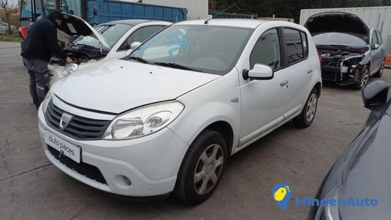 dacia-sandero-1-12378241-big-0