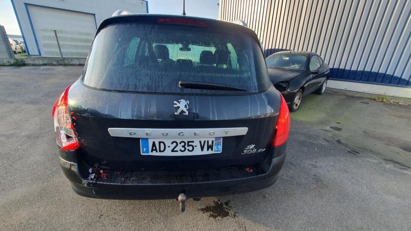 peugeot-308-1-sw-big-1