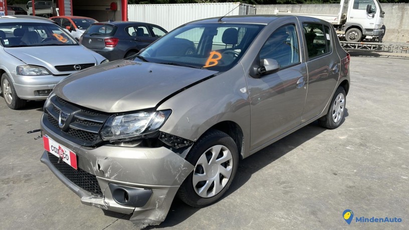 dacia-sandero-2-phase-1-11489349-big-3