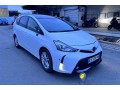 toyota-prius-7places-small-1