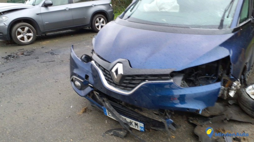 renault-grand-scenic-iv-en-331-km-big-3