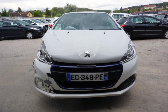 peugeot-208-1-big-15