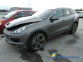 porsche-cayenne-s-hybrid-small-1