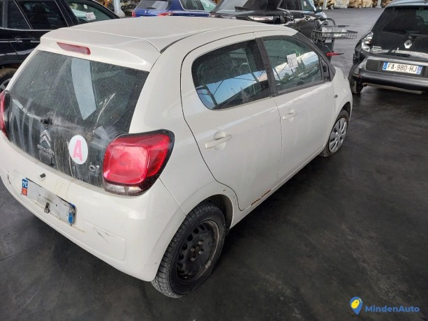 citroen-c1-ii-10-vti-68-feel-essence-big-3