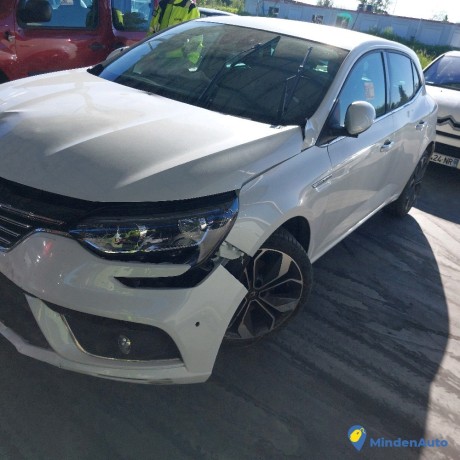 renault-megane-iv-17-bluedci-130-bose-gazole-big-2