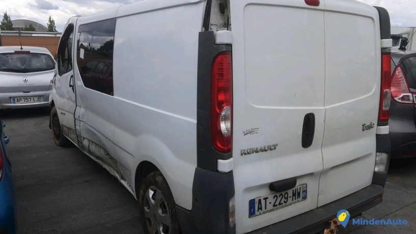 renault-trafic-at-229-mw-big-3