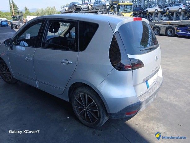 renault-scenic-iii-3-12tce-130-bose-essence-big-1