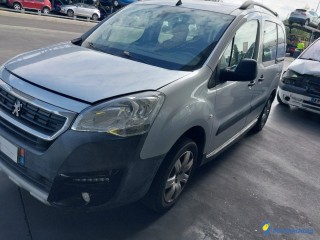 PEUGEOT PARTNER TEPEE 1.2 PURETECH 110 - ESSENCE