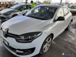 RENAULT MEGANE III 1.5 DCI 105 - BOSE Réf : 318490