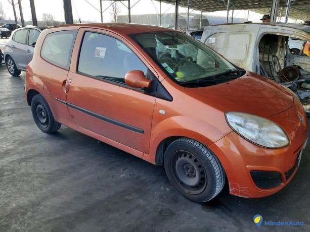 renault-twingo-ii-12-60-ref-317815-big-1