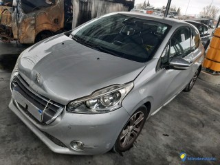 PEUGEOT 208 1.6 HDI 92 FELINE Réf : 312531