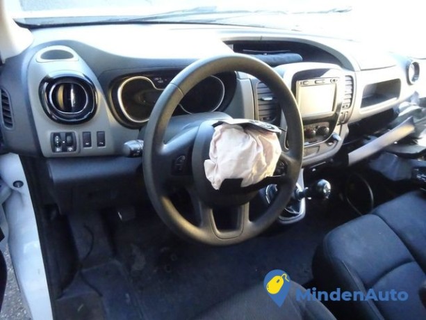 renault-trafic-16-dci-120-big-4