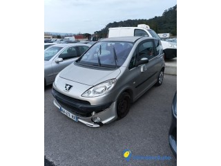 PEUGEOT 1007 ACCIDENTéE