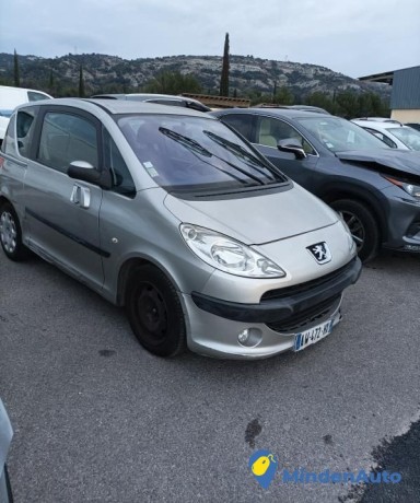 peugeot-1007-accidentee-big-1