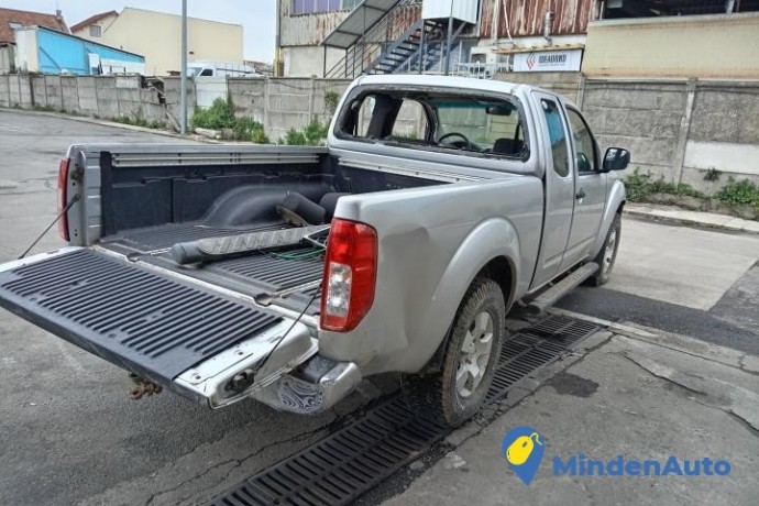 nissan-navara-25dci-171-pickup-big-1