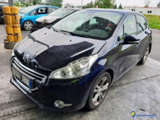 PEUGEOT 208 1.6 E-HDI FAP ALLURE 92 // Réf : 321890