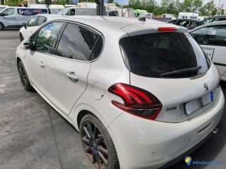 PEUGEOT 208 1.6 BLUEHDI 120 GT-LINE Réf : 321277