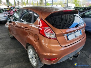 FORD FIESTA 1.25I - 82 TITANIUM Réf : 320004