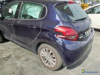 PEUGEOT 208 1.2 PURETECH 82 ALLURE Réf : 319478