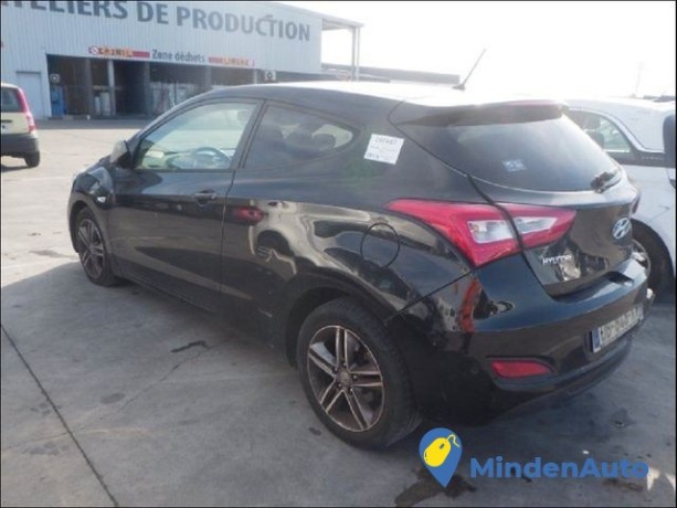 hyundai-i30-16-crdi-110cv-big-2