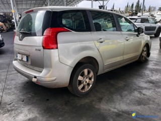 PEUGEOT 5008 1.6 HDI 16V FAP CONFORT Réf : 316982