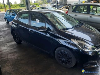 PEUGEOT 208 1.2 PURETECH 82 ACTIVE Réf : 323732