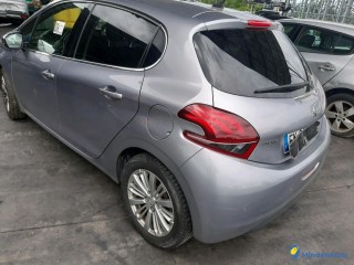 PEUGEOT 208 1.2I PURETECH 110 ALLURE Réf : 326609