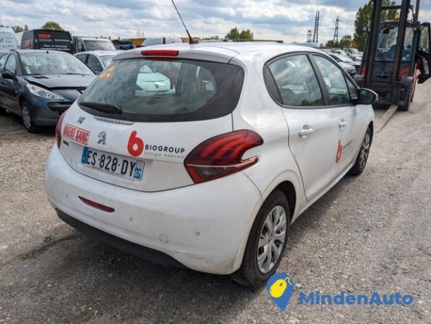 peugeot-208-16-hdi-75-affaire-lkw-big-3