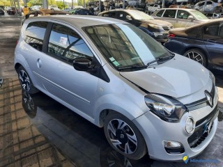 RENAULT TWINGO II 1.2 - 75 Réf : 328048