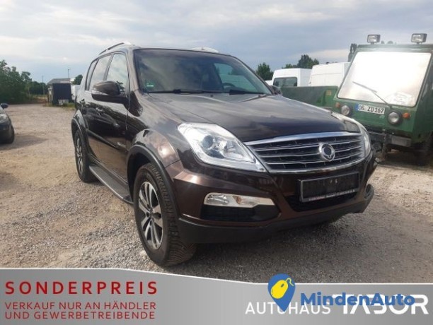 ssangyong-rexton-w-d20-dtr-aut-saphir-4x4-114-kw-155-ch-big-2