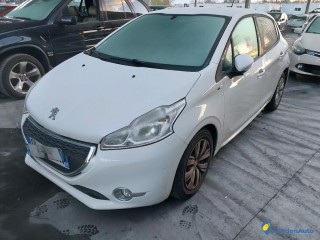 PEUGEOT 208 1.2 PURETECH 82 - ESSENCE 336246