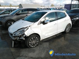 Peugeot 208 Allure   Motor 1,2 Ltr. - 81 kW 12V e-THP / PureTech