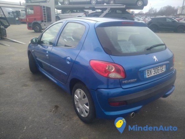 peugeot-206-14-hdi-fap-70-big-3